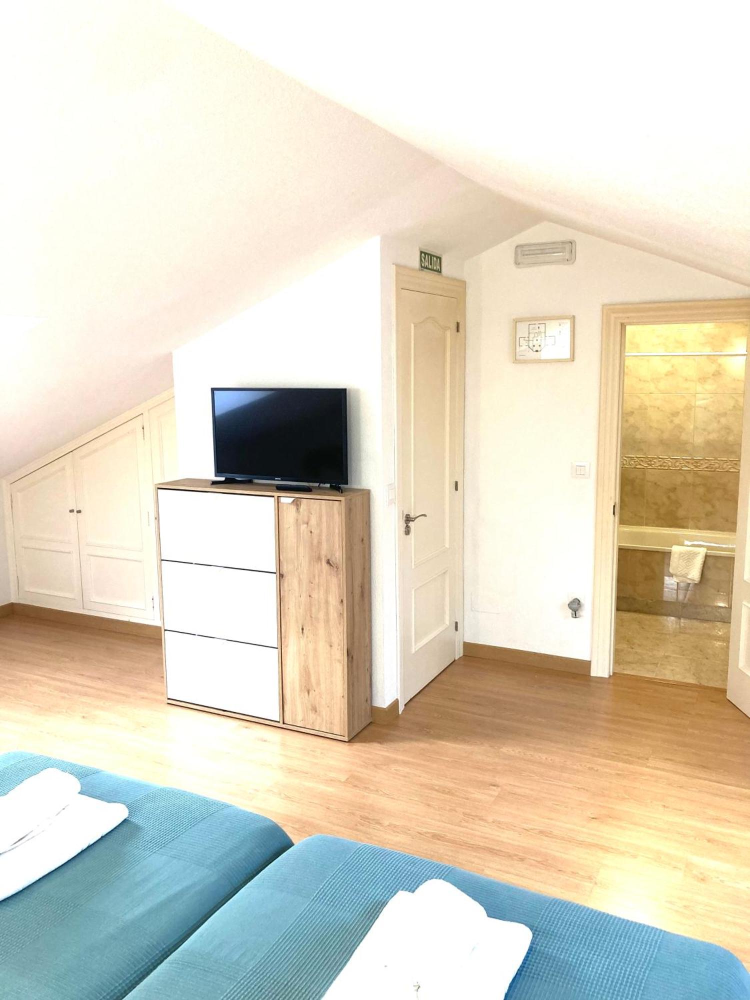 Somo Surfskate Hostel Castañedo Kültér fotó