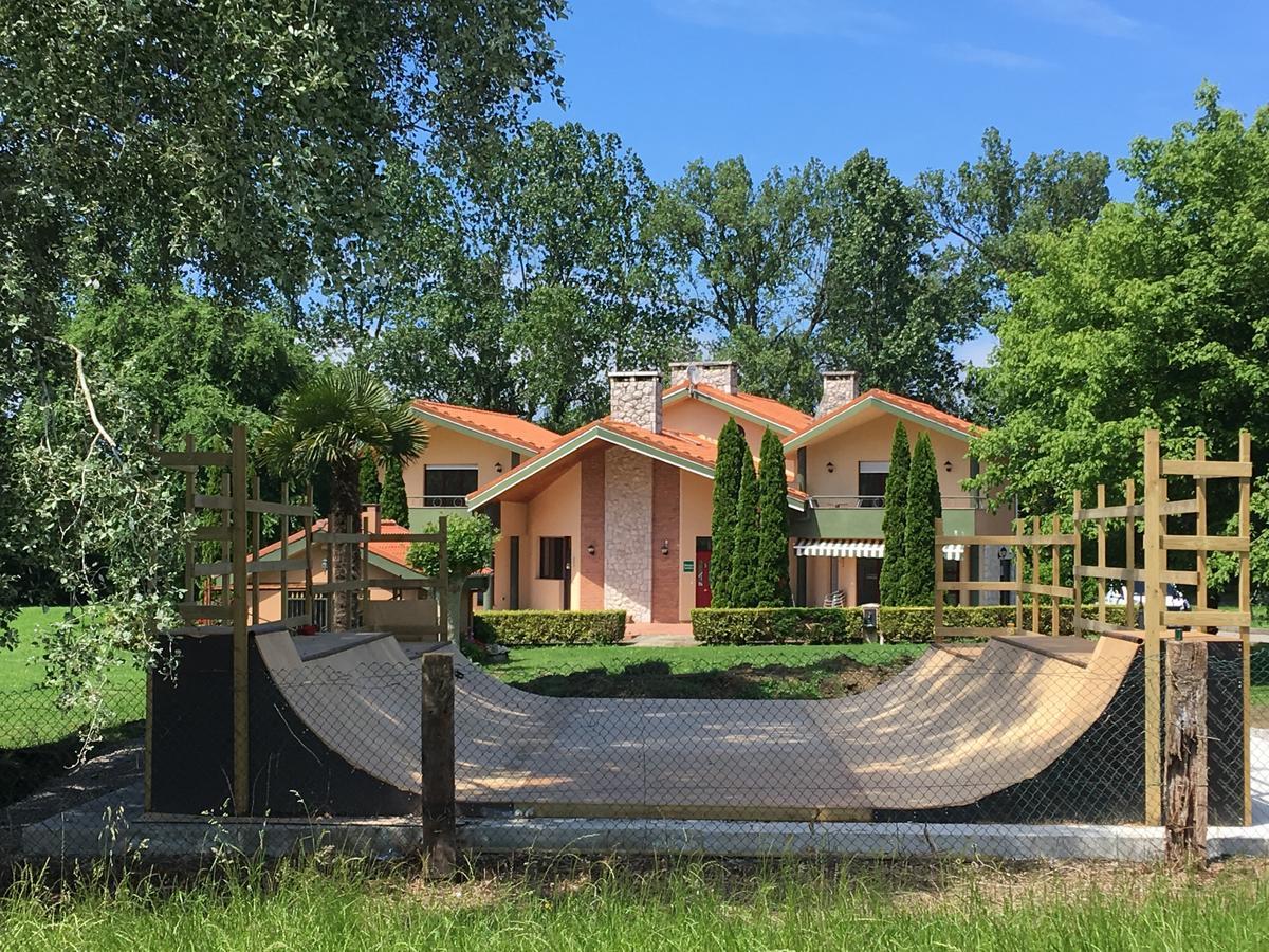 Somo Surfskate Hostel Castañedo Kültér fotó